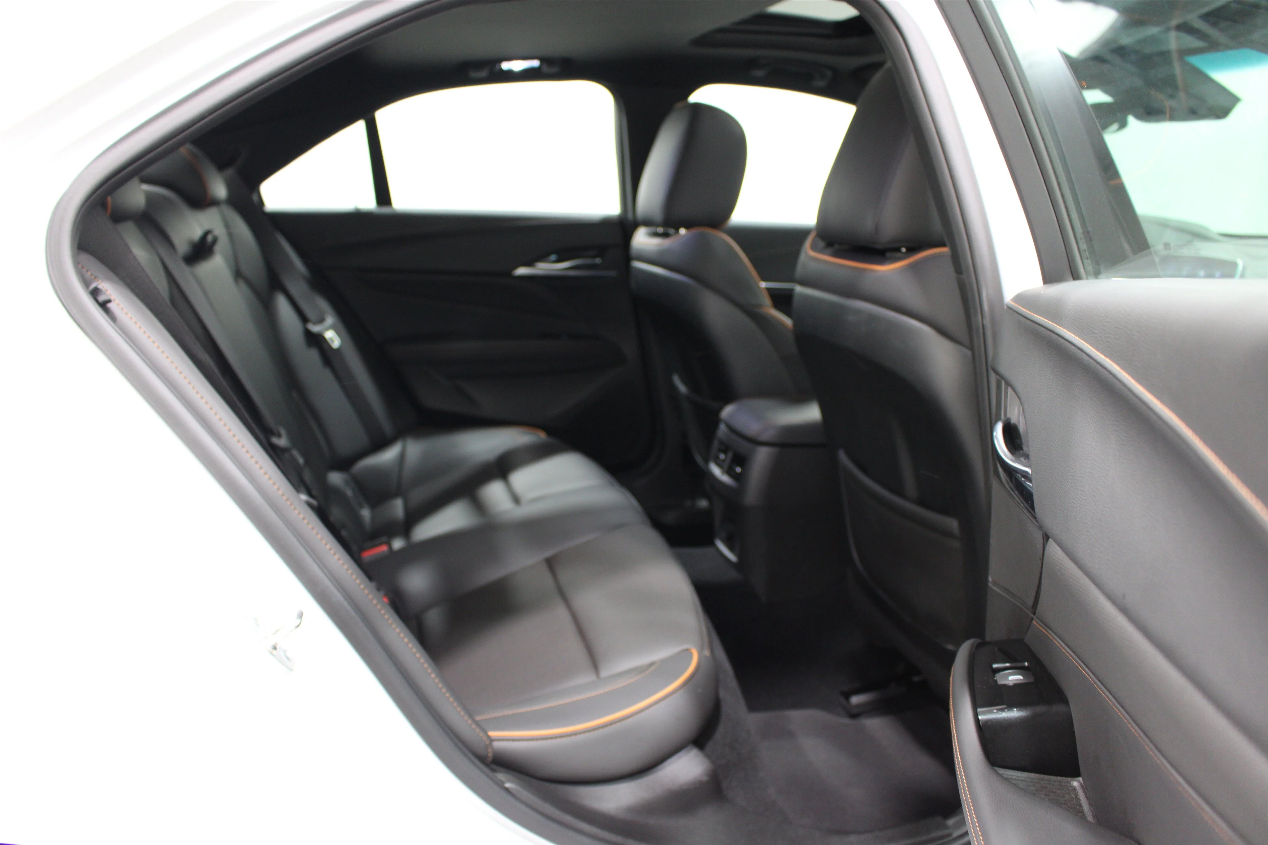 2025 Cadillac CT4 V-Series - Photo 24