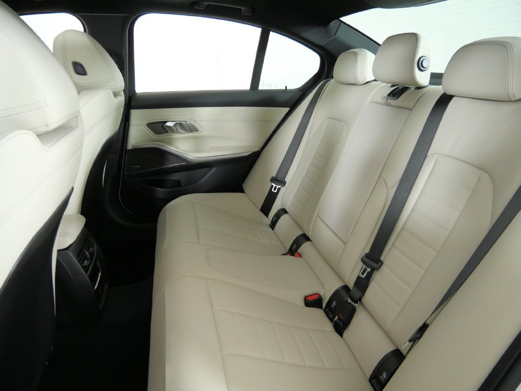 Used 2026 White BMW 330i xDrive image 32