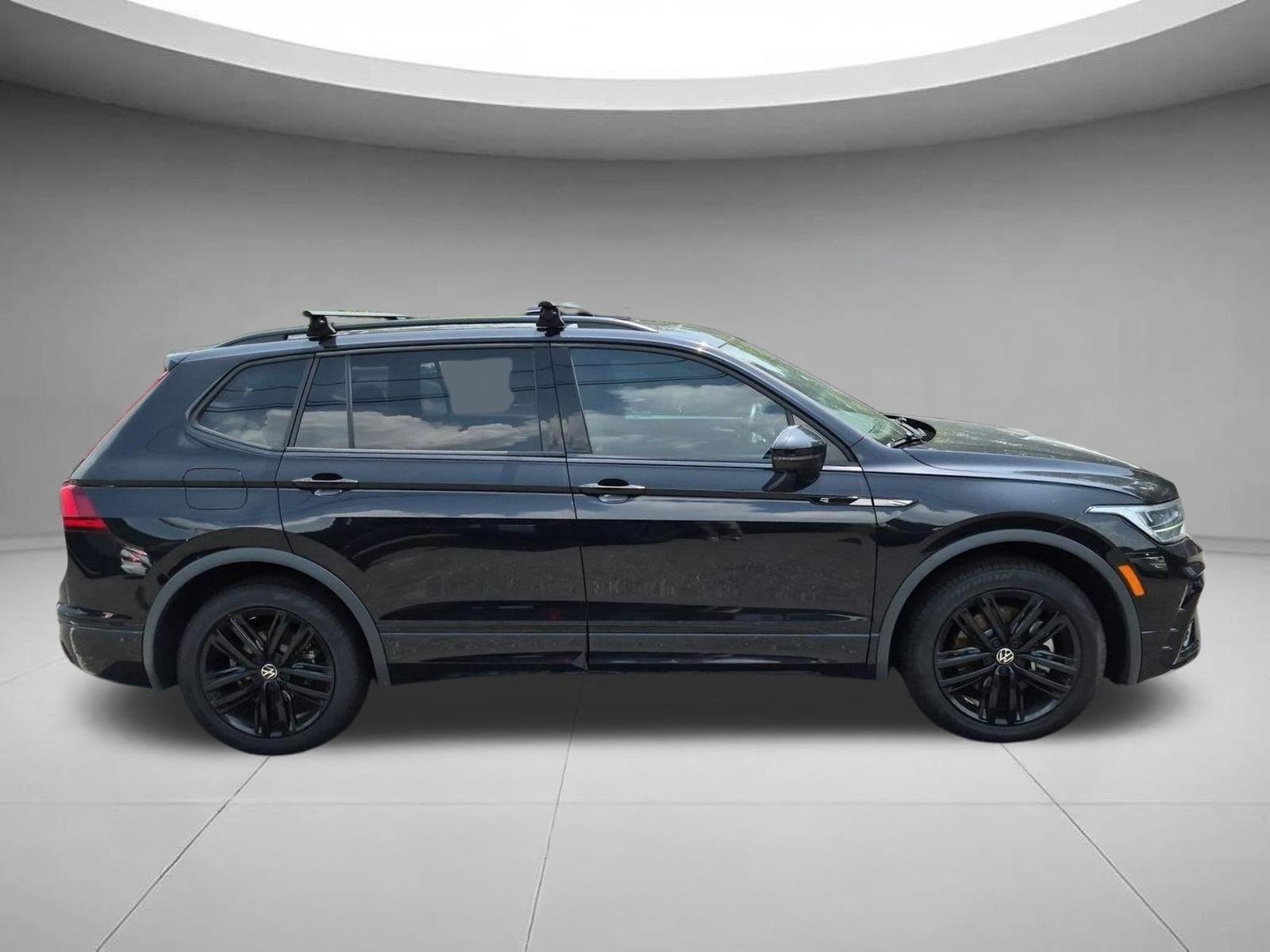 Used 2022 Deep Black Pearl Volkswagen SE R-Line Black image 6
