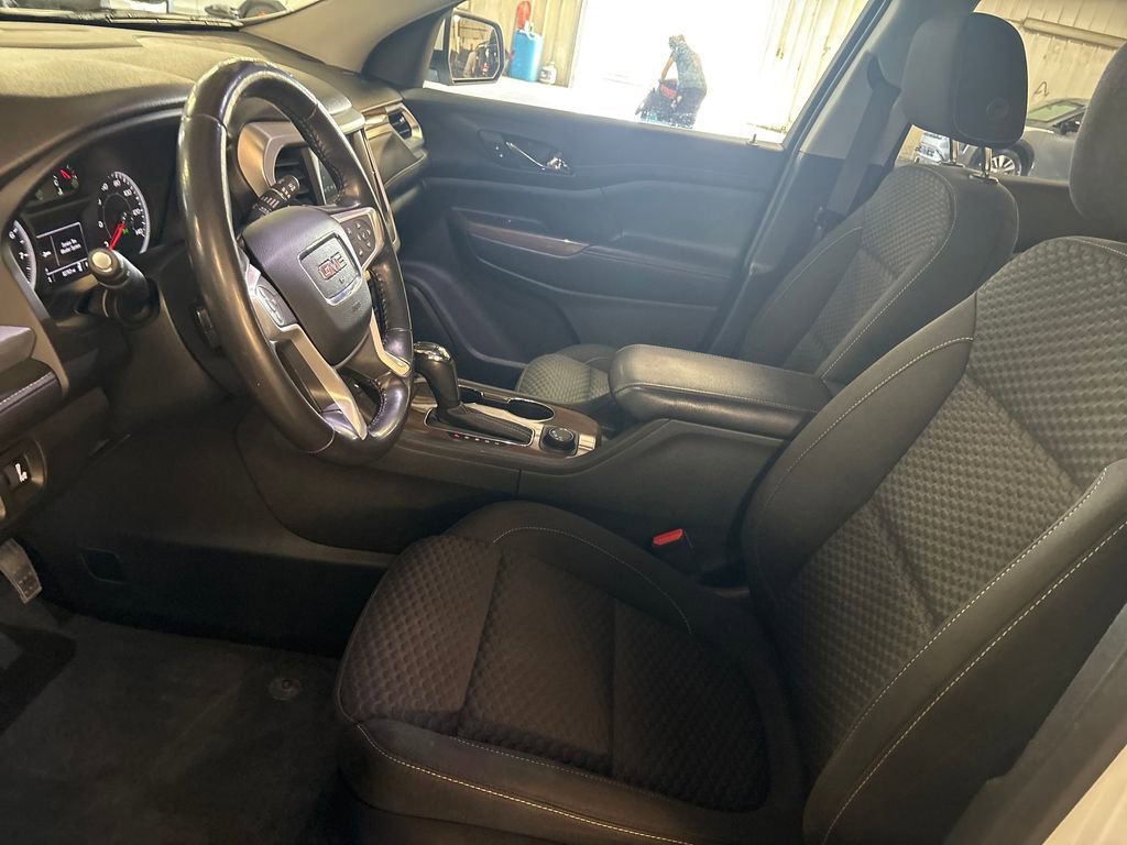 Used 2019 SUMMIT WHITE GMC SLE image 14