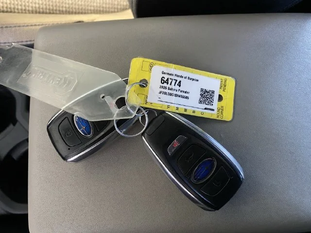 Used 2025 Crystal White Pearl Subaru Premium image 32