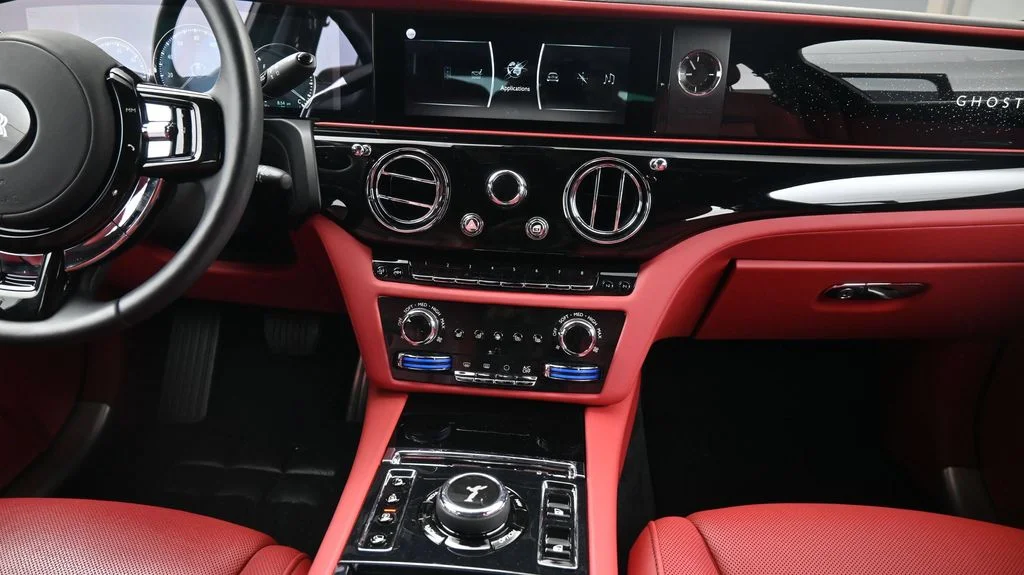 Certified Used 2021 White Rolls-Royce  image 18