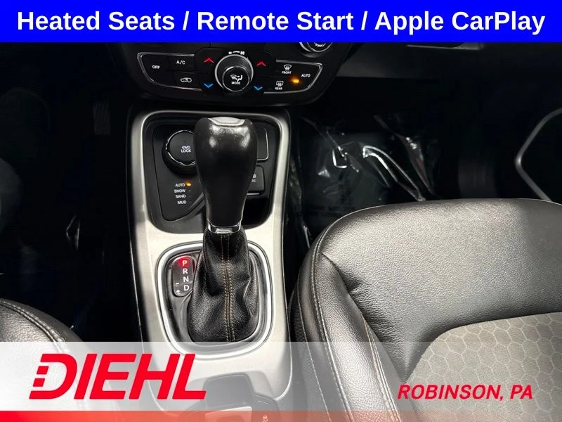 Used 2018 White Jeep Latitude image 34