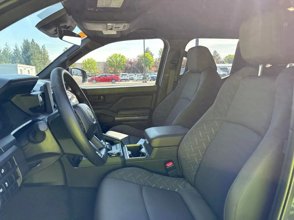 Used 2026 Underground Toyota SR5 image 9