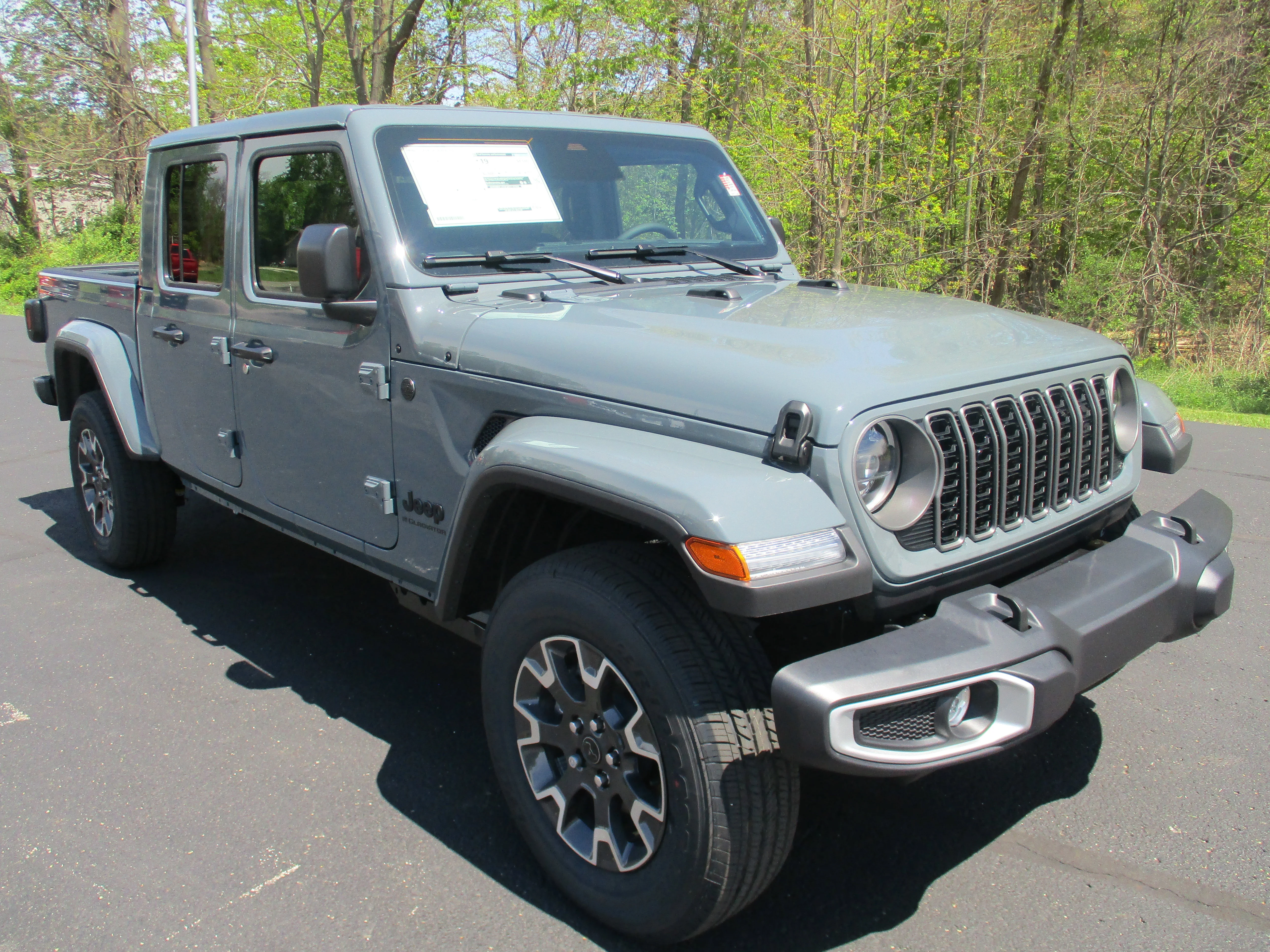 New 2026 Anvil Clear-Coat Exterior Paint Jeep Sahara image 2