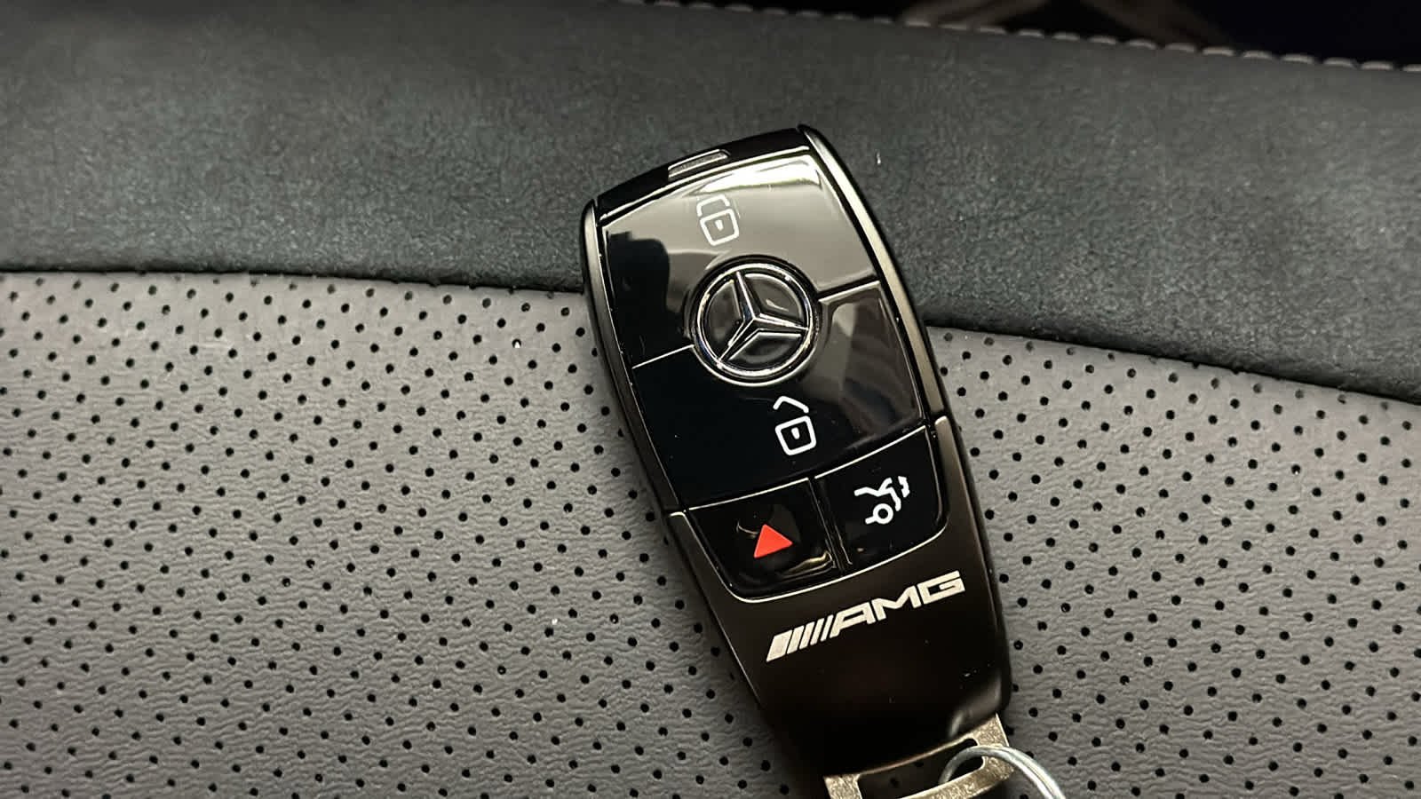 New 2026 Polar White Mercedes-Benz AMG® GLE 53 image 36