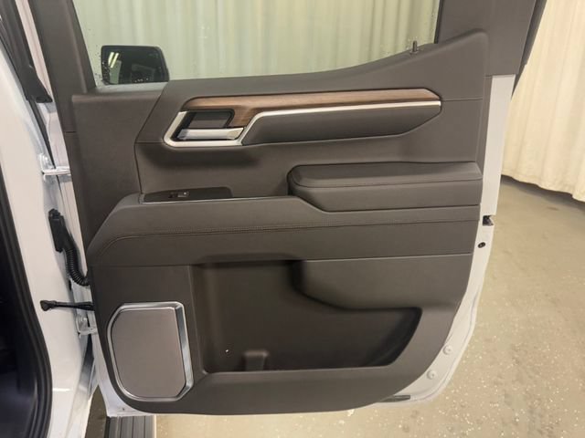 New 2026 Polar White Tricoat Chevrolet High Country image 40