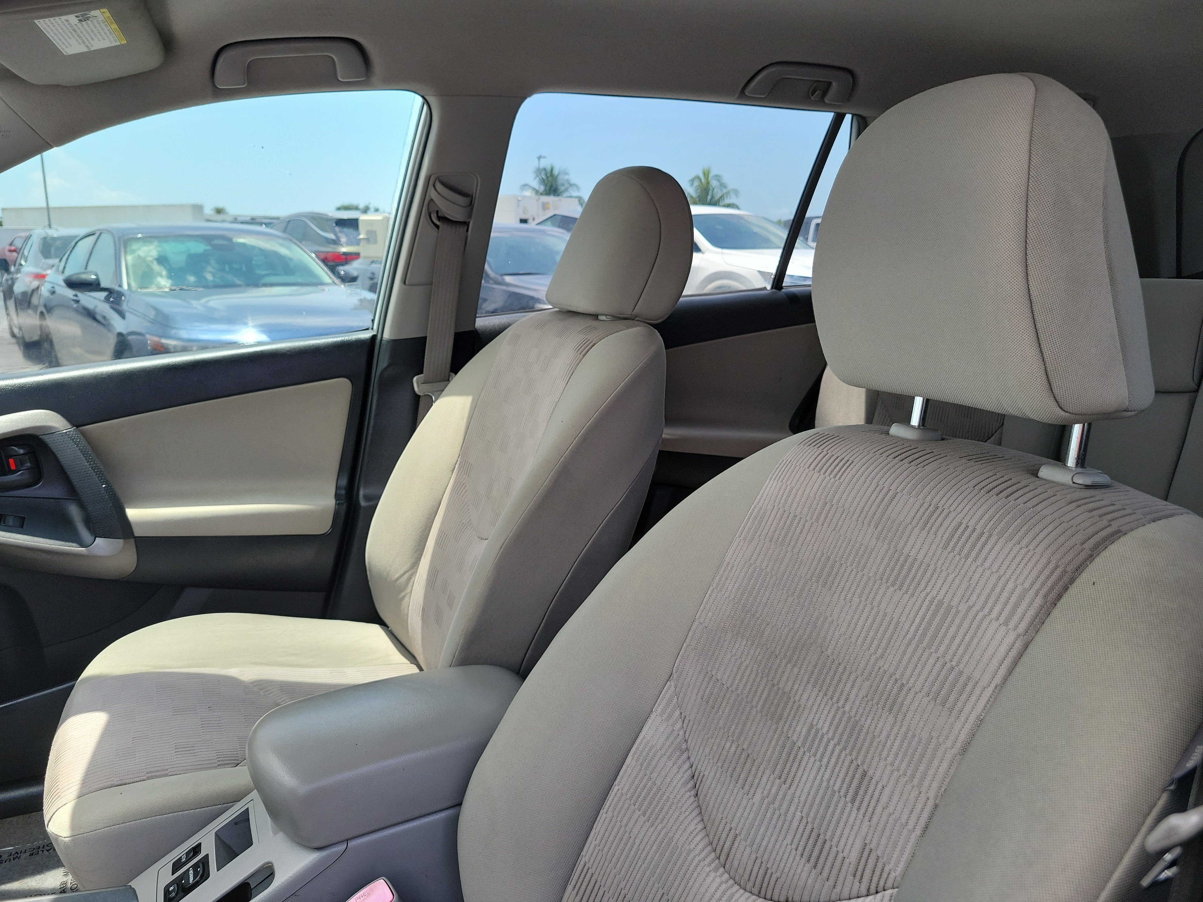 Used 2011 Classic Silver Metallic Toyota Base image 20
