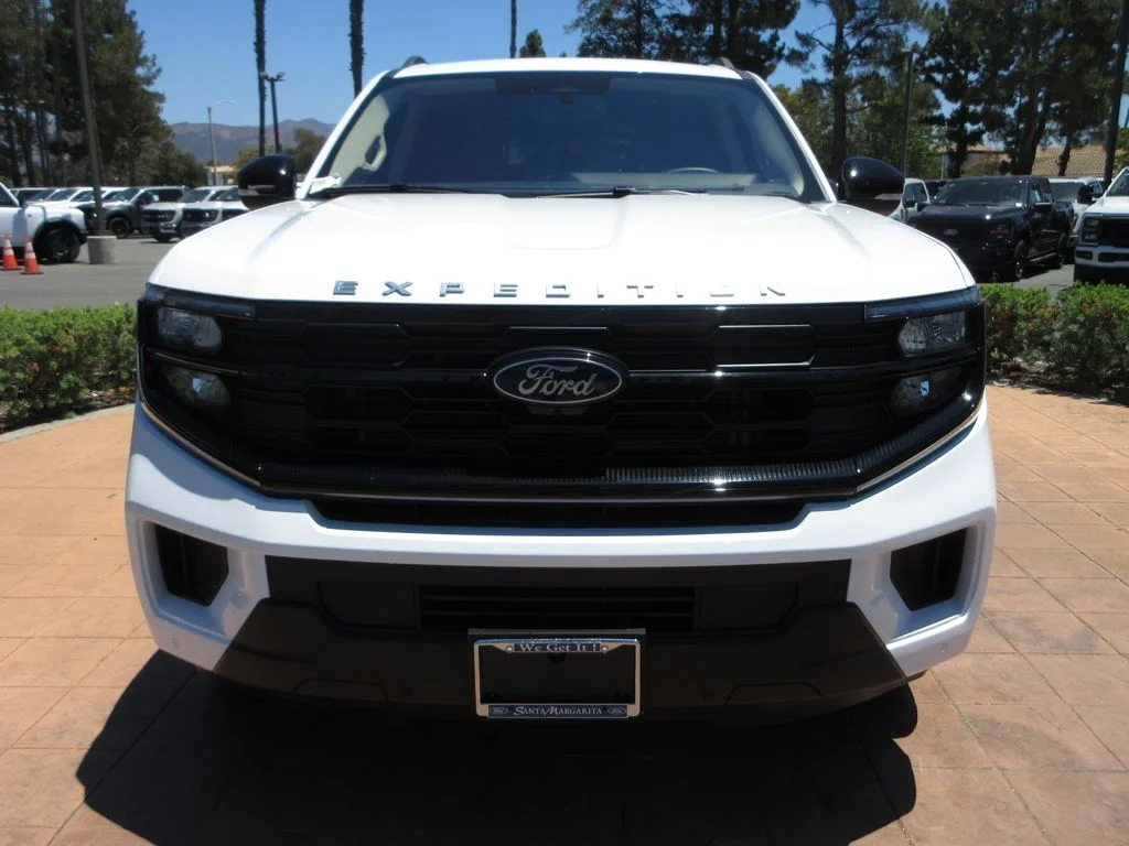 Certified Used 2025 Oxford White Ford Active image 7
