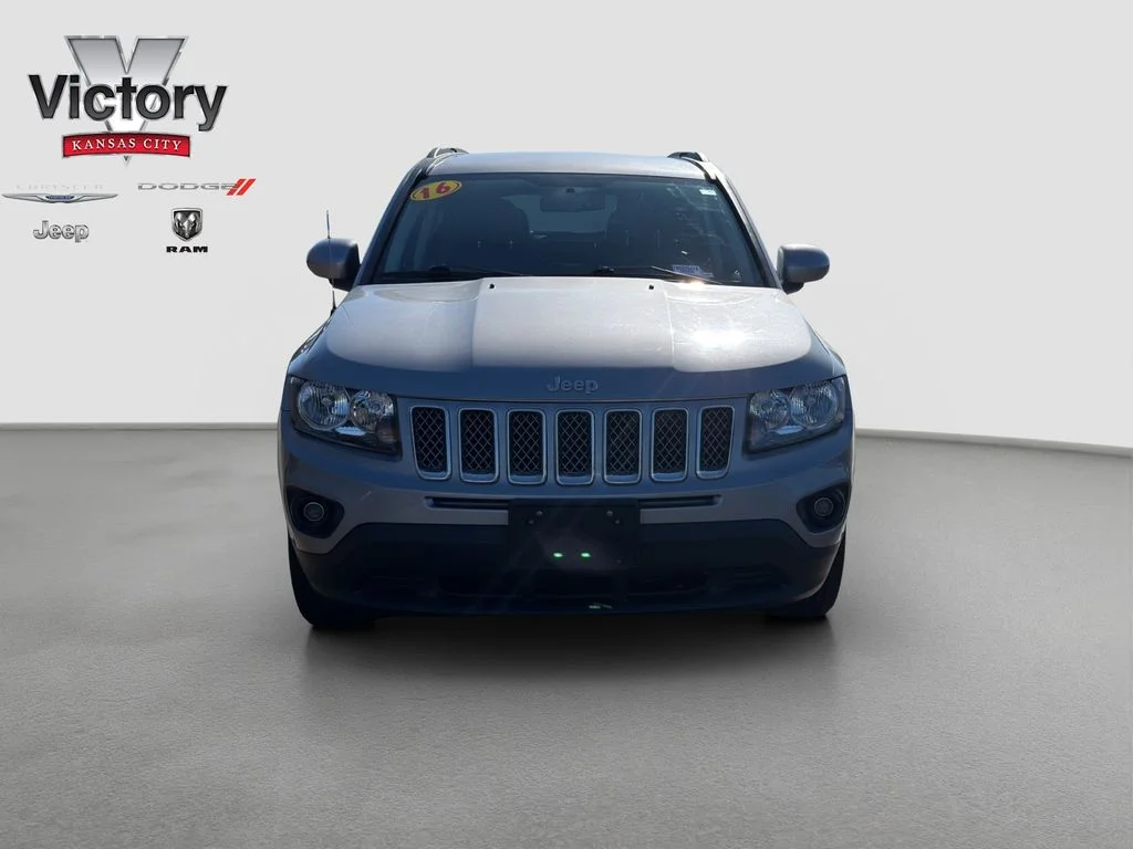 Used 2016 Jeep Compass Latitude with VIN 1C4NJDEB0GD756564 for sale in Kansas City
