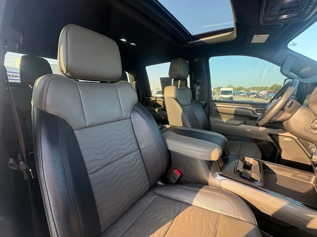 Used 2024 White Chevrolet ZR2 image 29