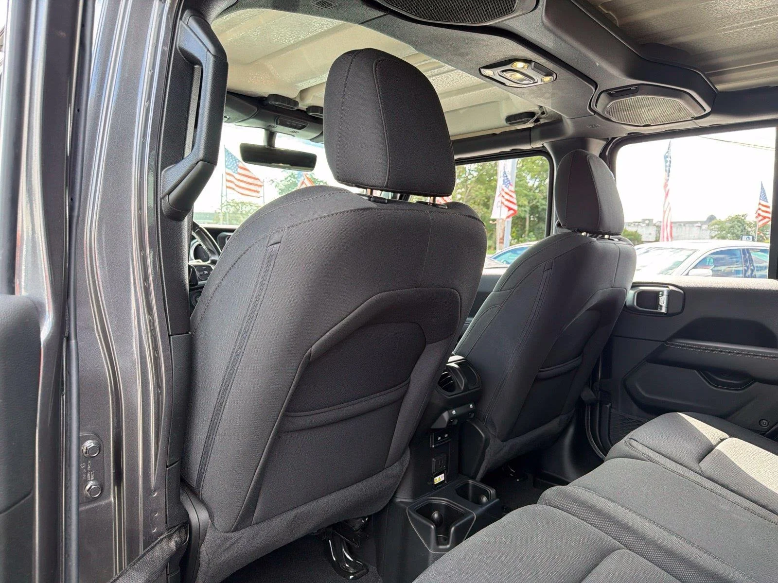2022 Jeep Wrangler Unlimited Sahara - Photo 22