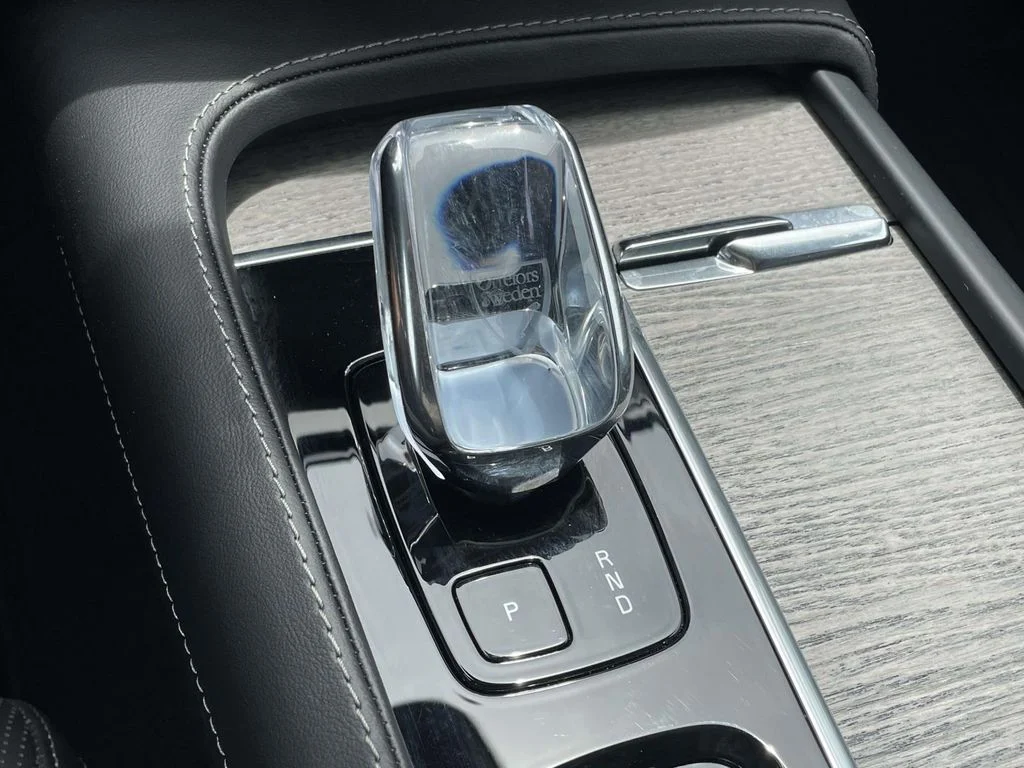 Certified Used 2023 Crystal White Volvo Ultimate image 20