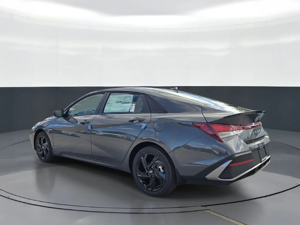 New 2026 Gray Hyundai SEL Sport image 4