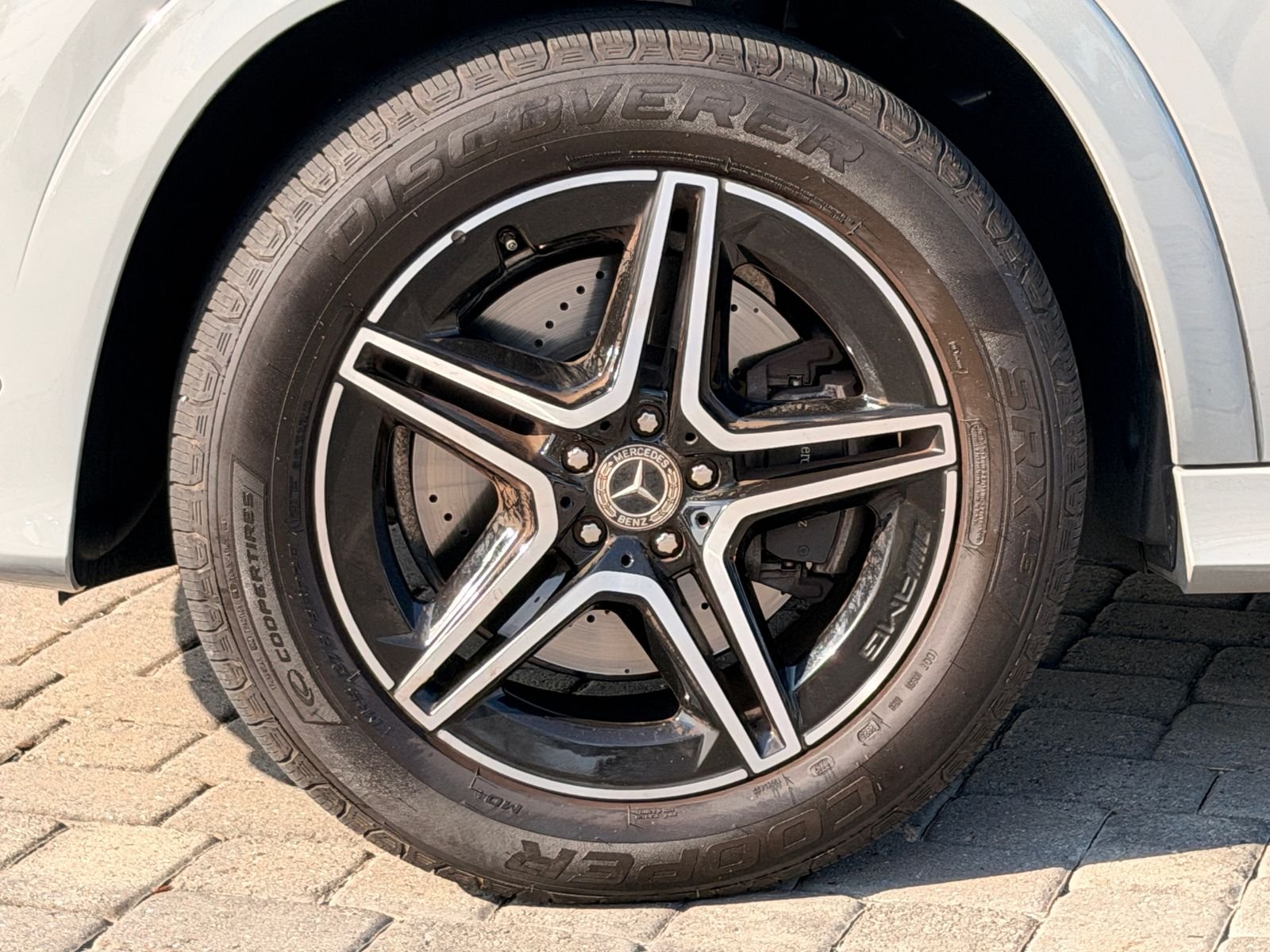 Certified Used 2026 MANUFAKTUR Alpine Gray Mercedes-Benz GLE 350 image 13