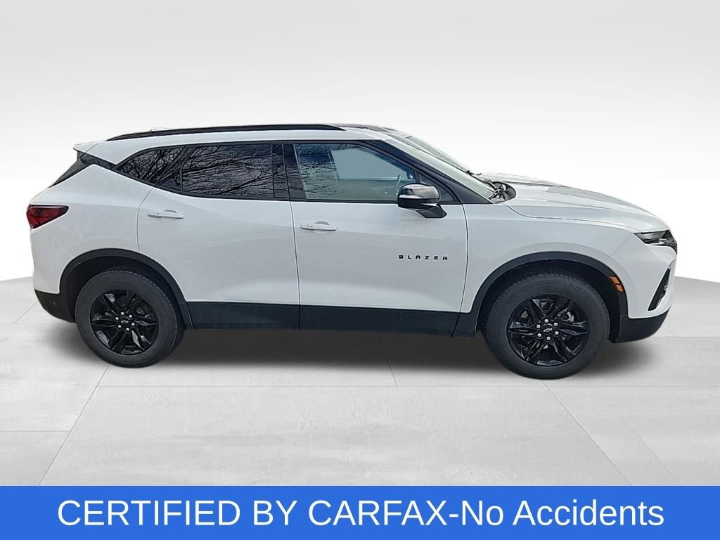 Used 2022 Chevrolet Blazer 2LT with VIN 3GNKBHR41NS216549 for sale in Northfield, Minnesota