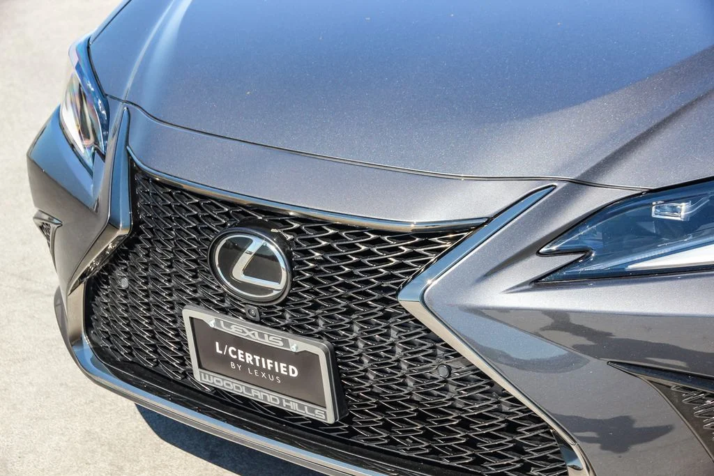 Used 2024 Gray Lexus 300h F SPORT Handling image 10