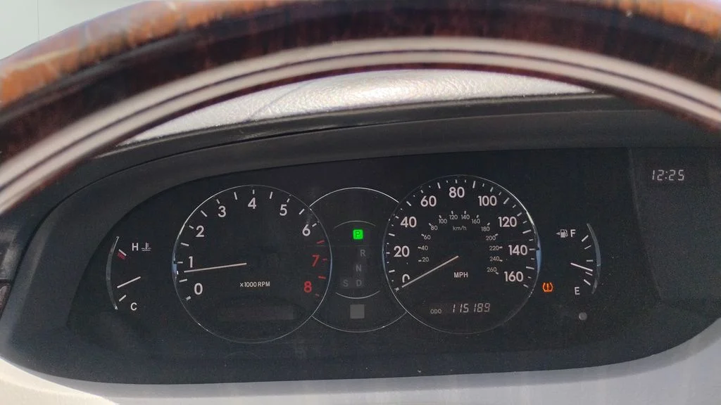 Used 2010 Silver Toyota LTD image 10