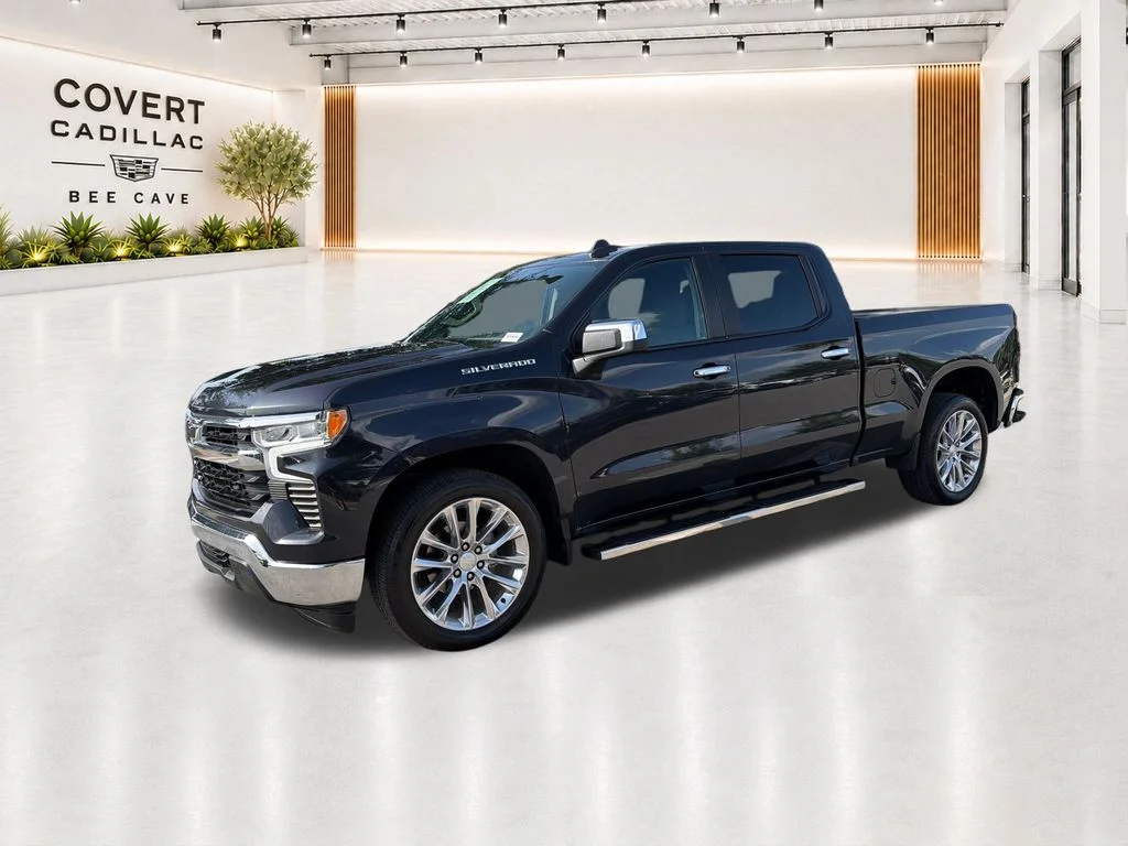 Used 2022 Gray Chevrolet LT image 4