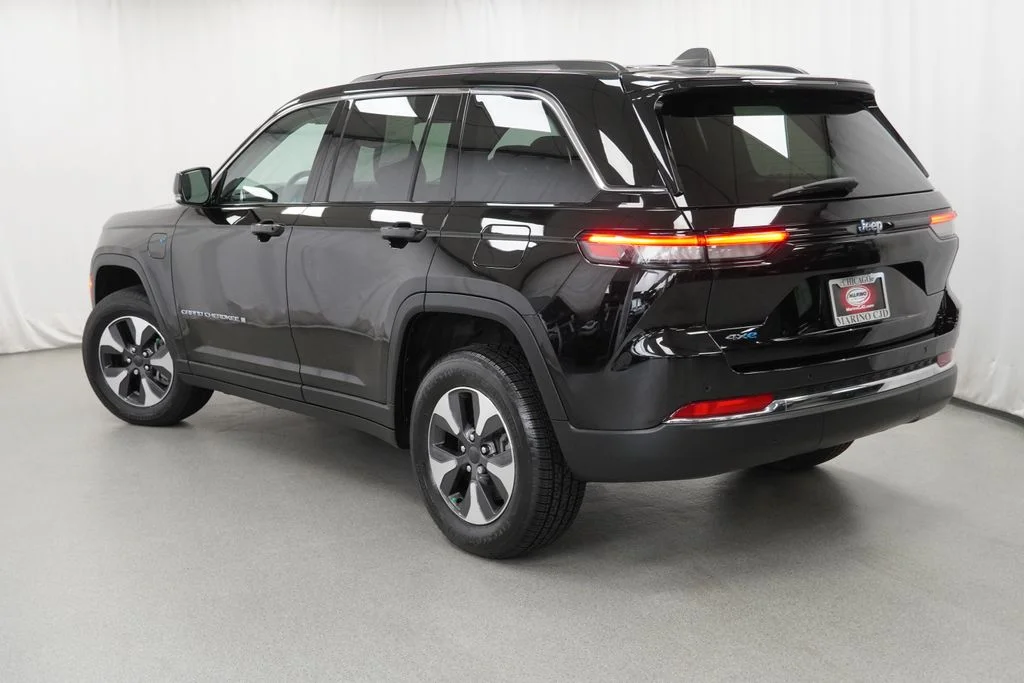 Used 2022 Black Jeep 4xe image 14