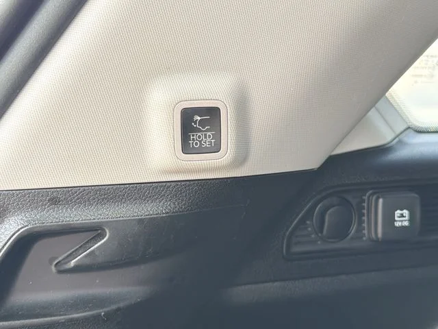 Used 2023 Black Jeep Limited image 40