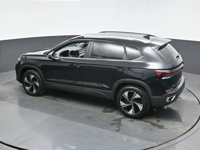 New 2026 Black Volkswagen 1.5T SE image 11
