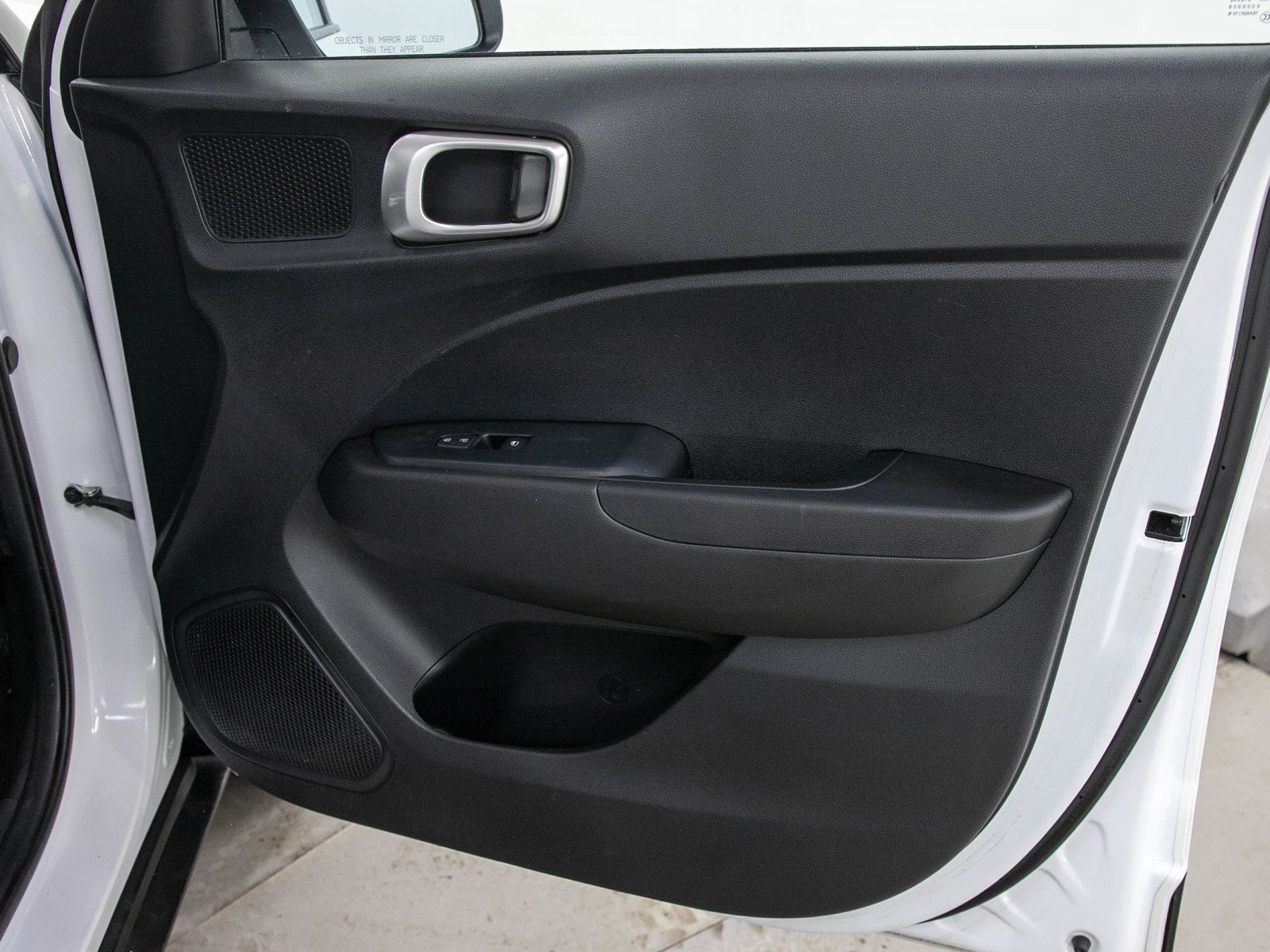 Used 2021 White Hyundai SE IVT image 11