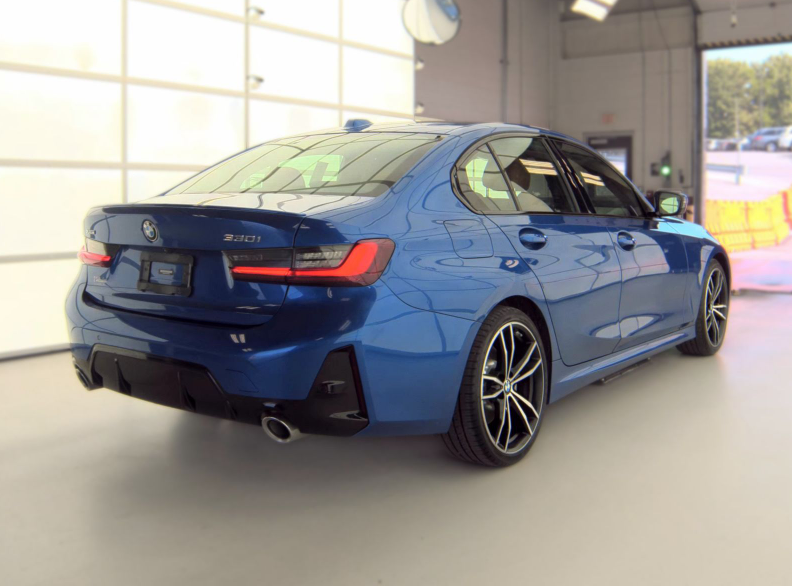 Used 2023 Blue BMW 330i xDrive image 4