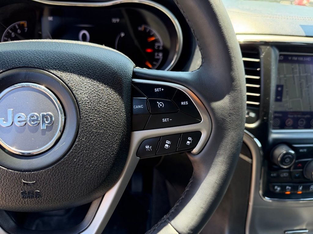 Used 2018 Sangria Metallic Clearcoat Jeep Overland image 29