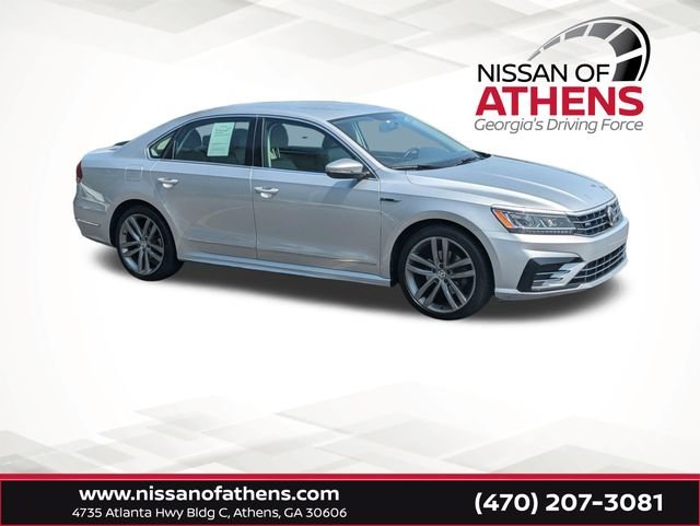 2017 Volkswagen Passat 1.8T R-Line w/ Comfort Pkg. Auto's photo