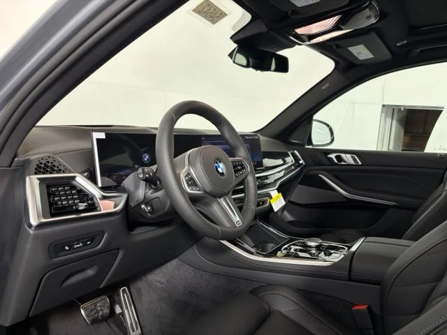 New 2026 Skyscraper Grey Metallic BMW xDrive40i image 8