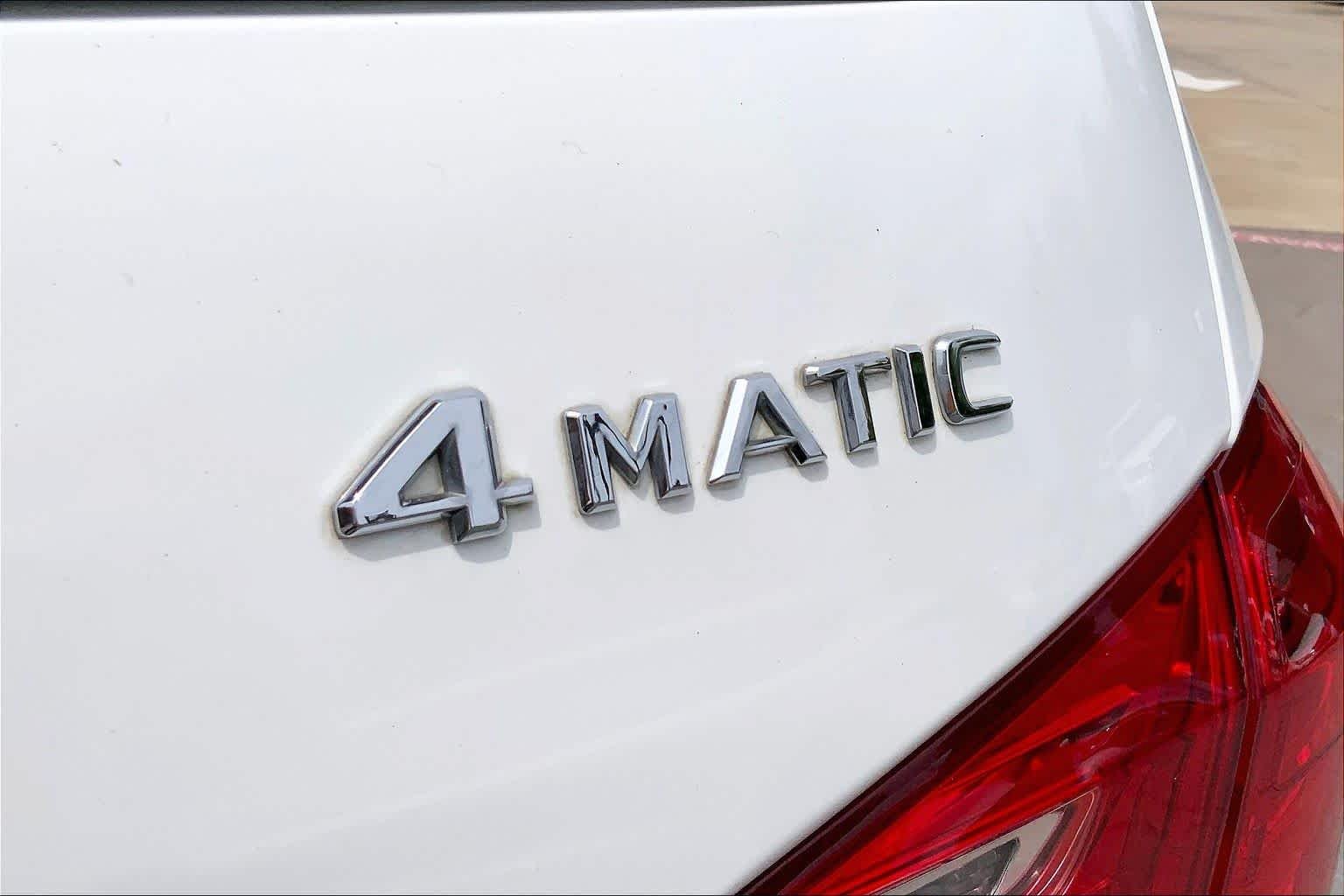 Used 2014 Polar White Mercedes-Benz GL 550 image 10