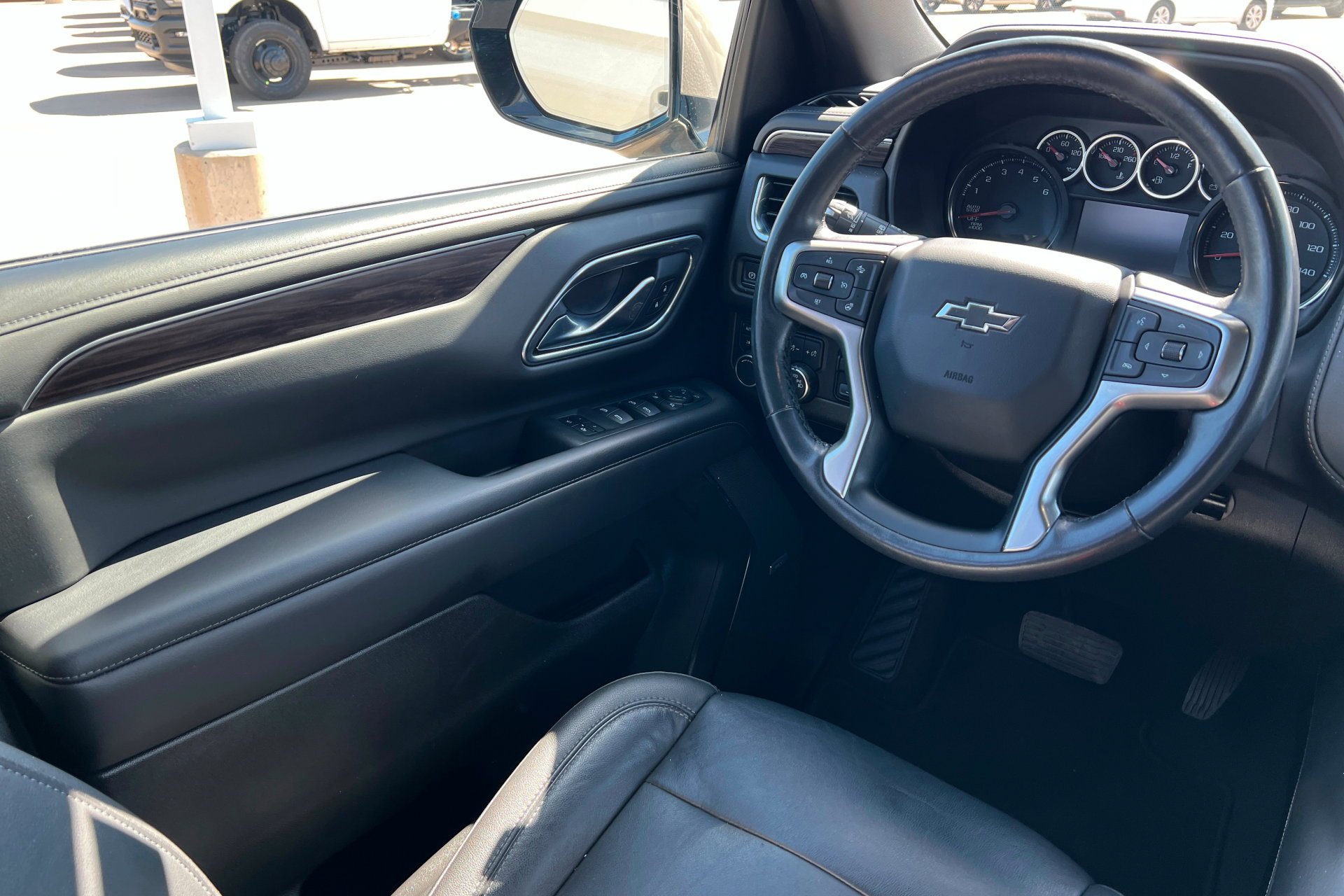 Used 2021 Empire Beige Metallic Chevrolet Z71 image 12