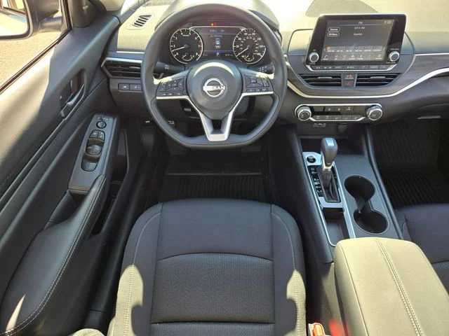 New 2026 White Nissan 2.5 SV image 6