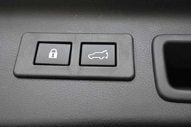 New 2026 CRYSTAL WHITE PEARL Subaru Touring image 29