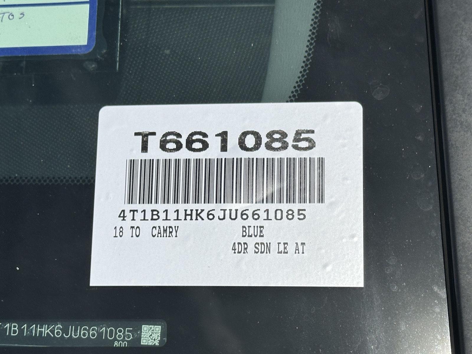 Used 2018 Galactic Aqua Mica TOYOTA SE image 14