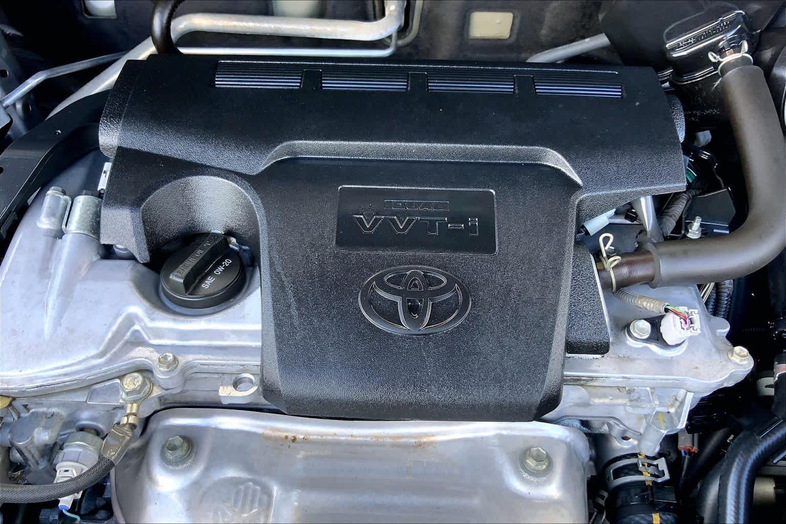 Used 2016 Silver Sky Metallic Toyota XLE image 32