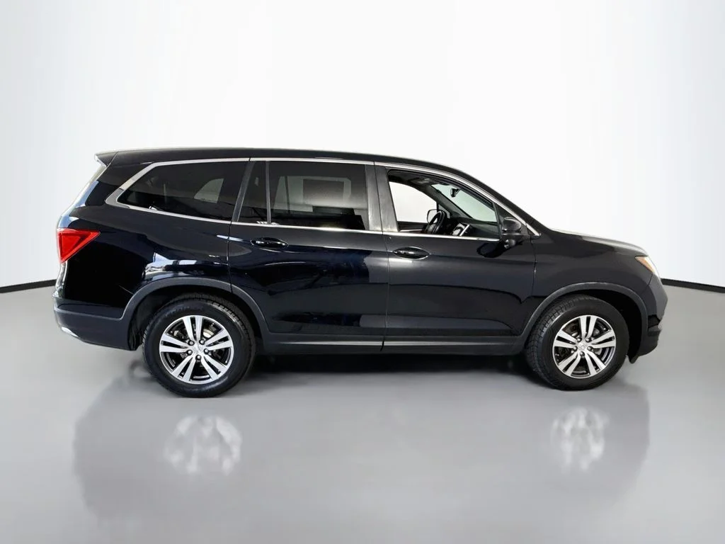 Used 2016 Crystal Black Pearl Honda EX-L image 8