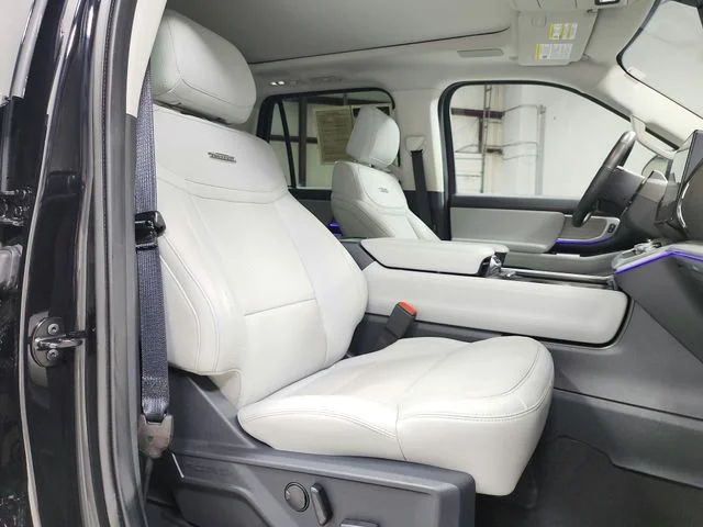 Used 2025 Black Ford Platinum image 42