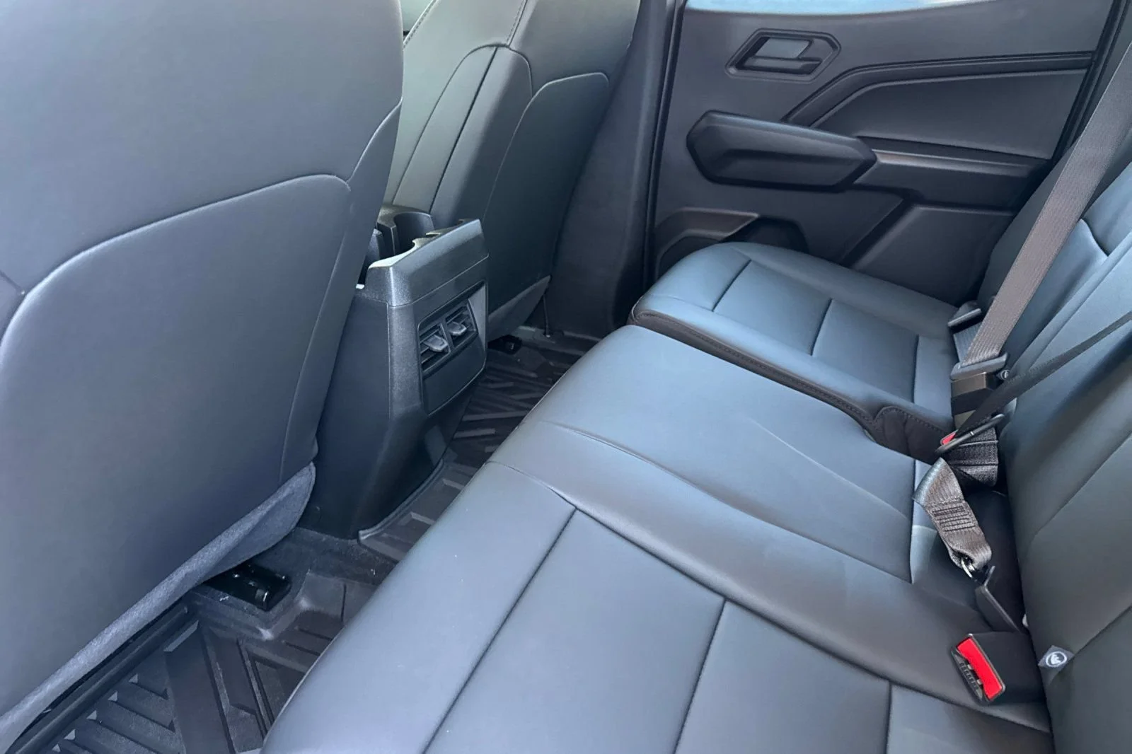 New 2026 Summit White Chevrolet Trail Boss image 11