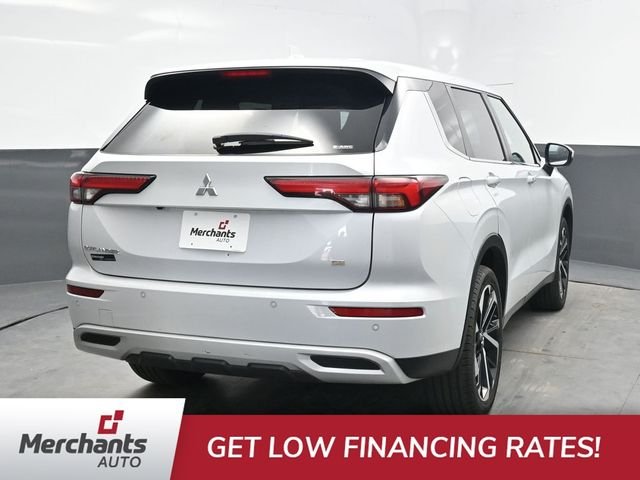 Used 2024 White Mitsubishi SE image 7