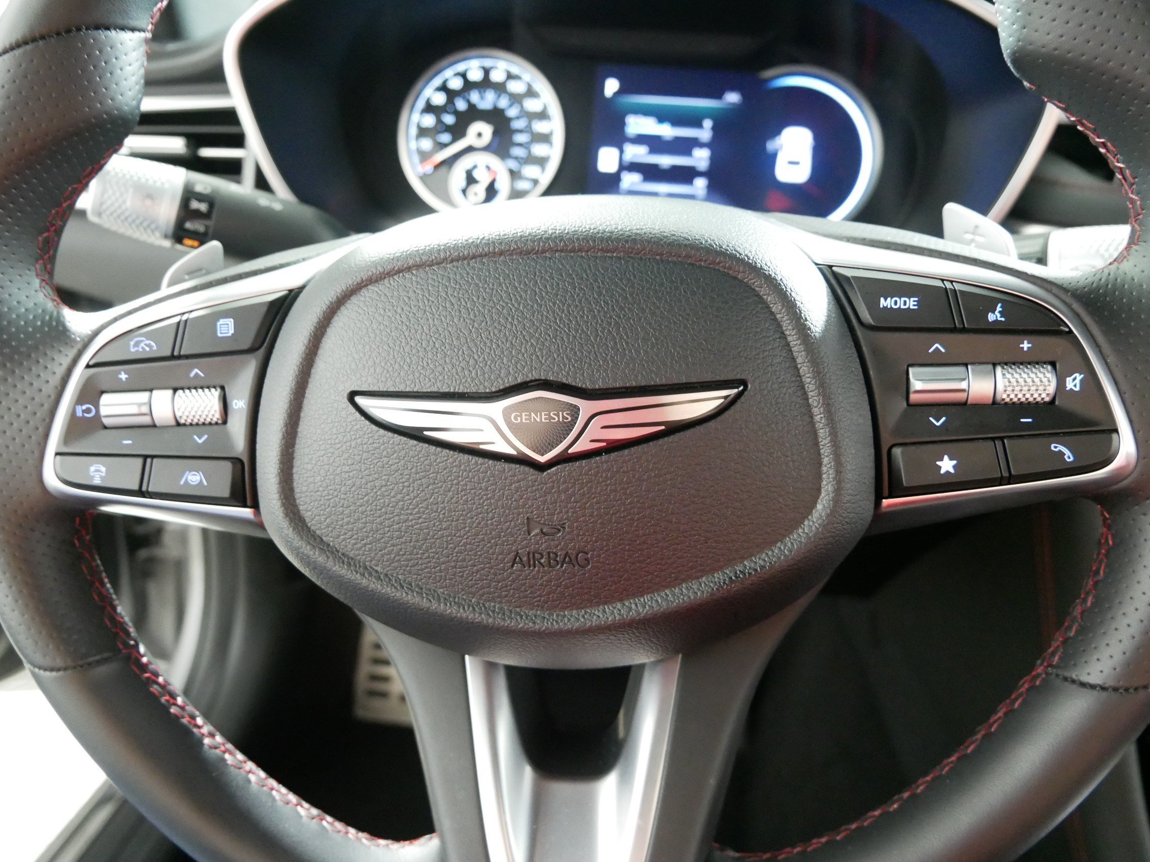Certified Used 2026 Savile Silver Genesis 3.3T Sport Prestige image 25