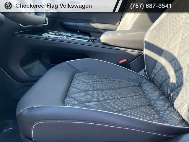 New 2026 White Volkswagen 2.0T SEL Premium R-Line image 34