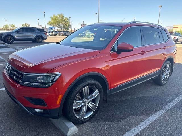 Used 2018 Orange Volkswagen 2.0T SEL Premium image 1