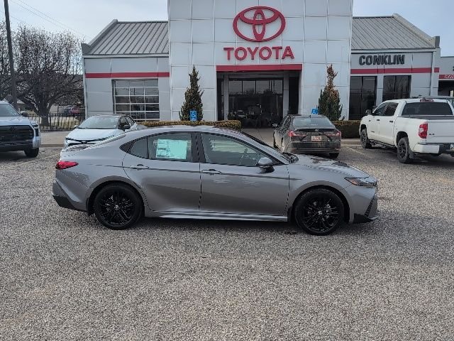 2026 Toyota Camry SE - Photo 16