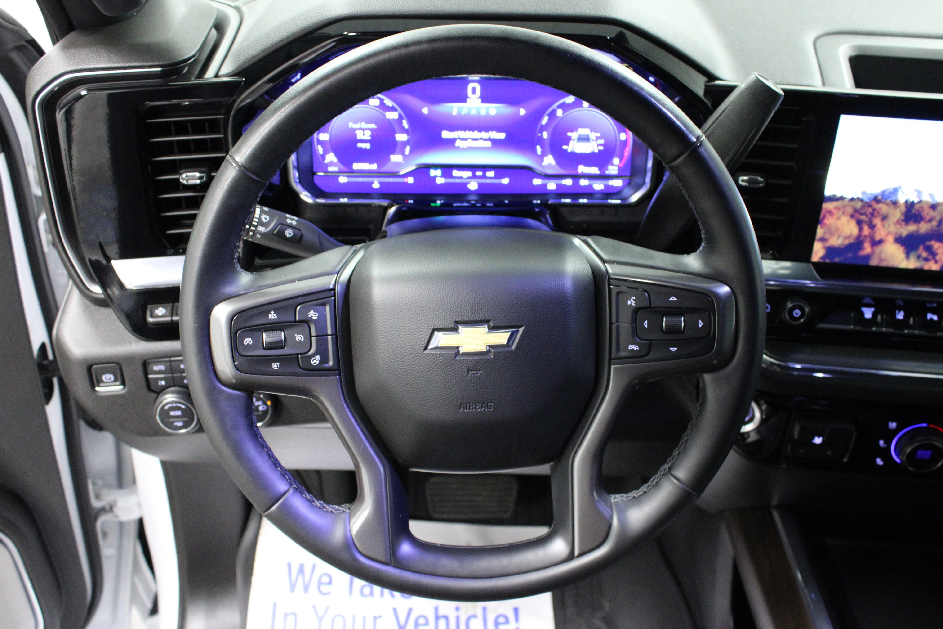 Used 2024 Iridescent Pearl Tricoat Chevrolet High Country image 17