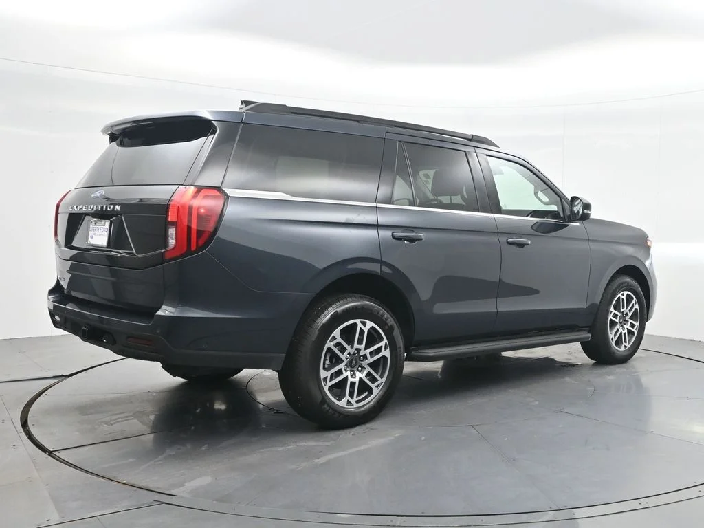 New 2025 Stone Blue Metallic Ford Active image 7