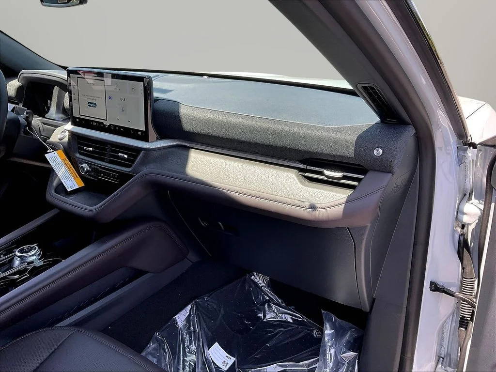 New 2026 Space White Metallic Ford Platinum™ image 31