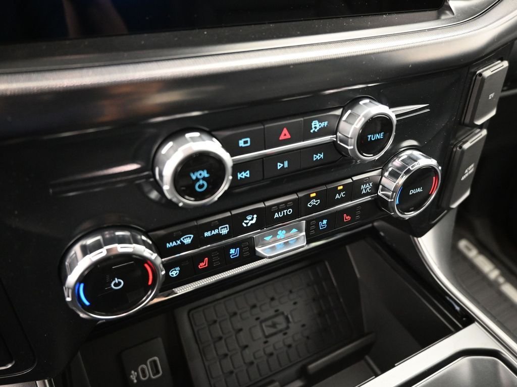New 2026 Carbonized Gray Metallic Ford Lariat image 16
