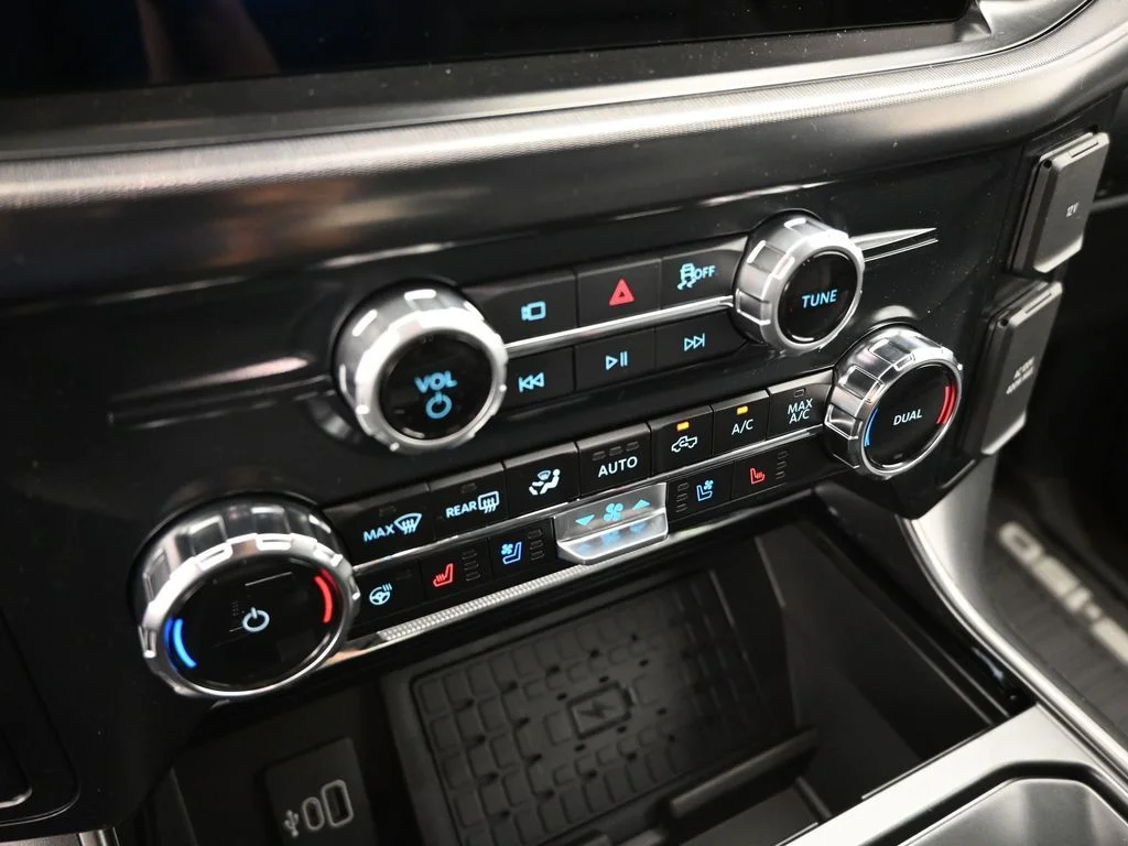 New 2026 Carbonized Gray Metallic Ford Lariat image 16